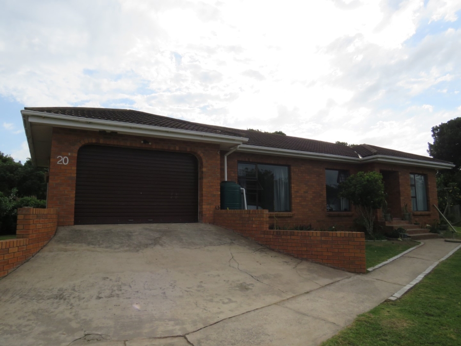 3 Bedroom Property for Sale in Seafield Eastern Cape